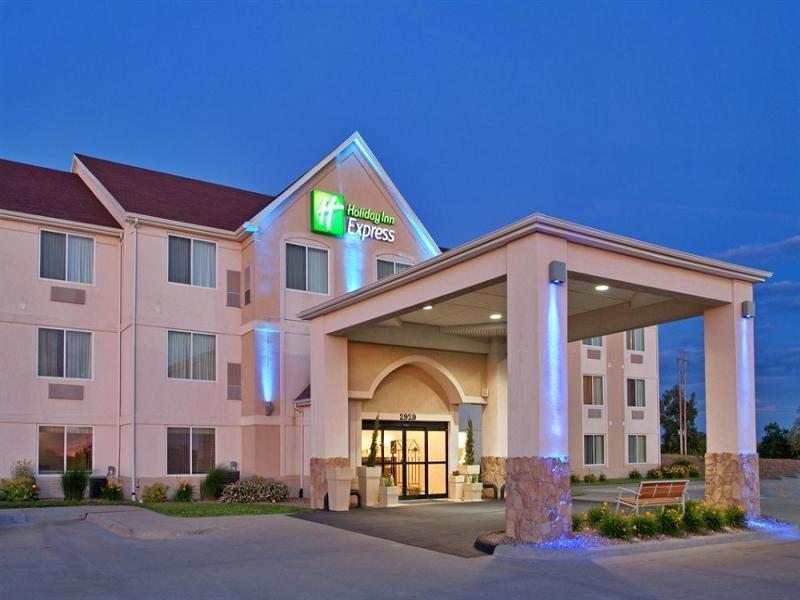 Holiday Inn Express Hotel & Suites Maryville, An Ihg Hotel Exterior foto